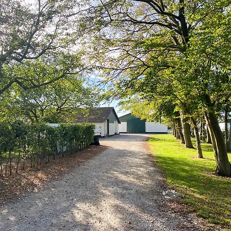 Country * Gadstrup